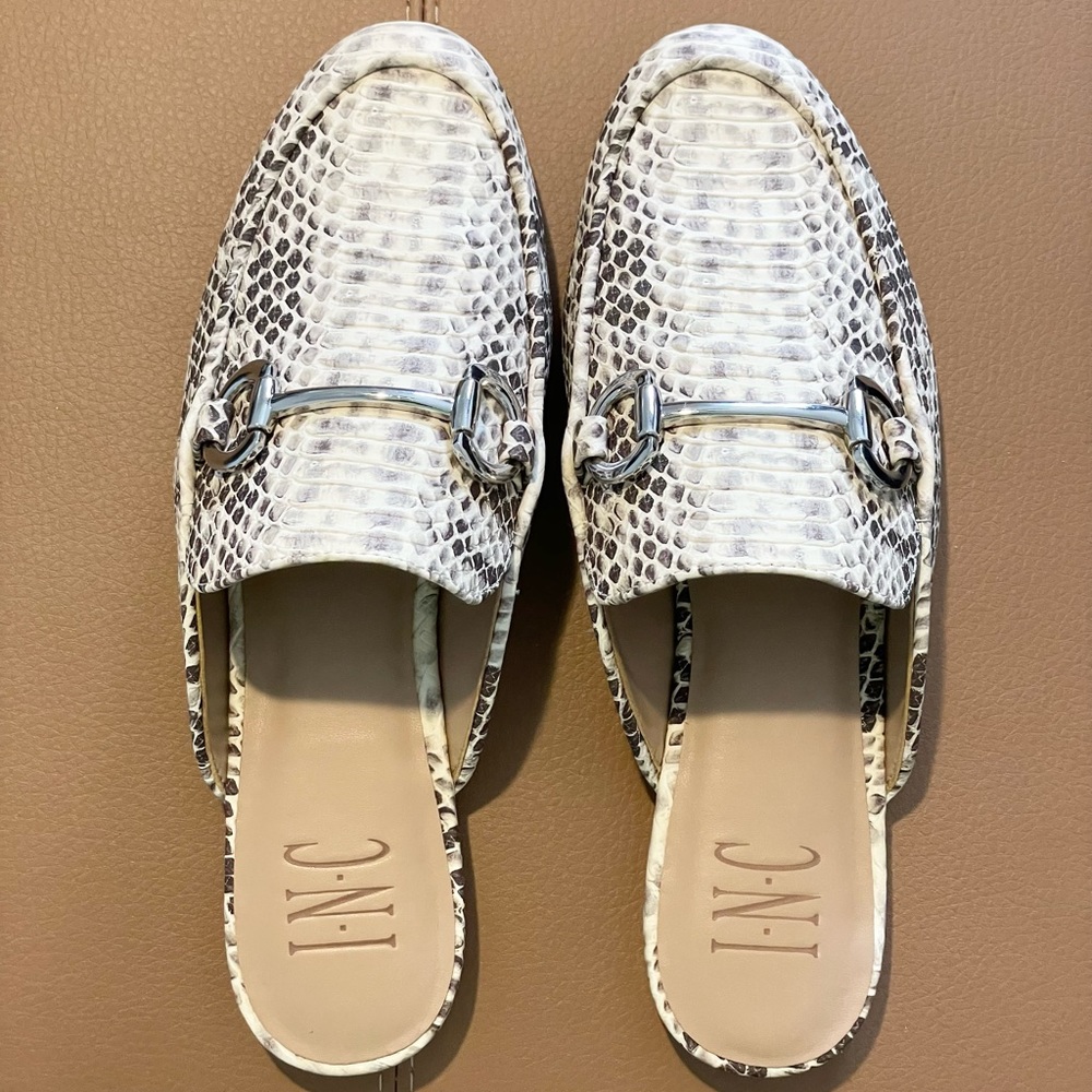 Brand new I.N.C Giliap Nat Snake Size 6 (But it’s more like size 7)